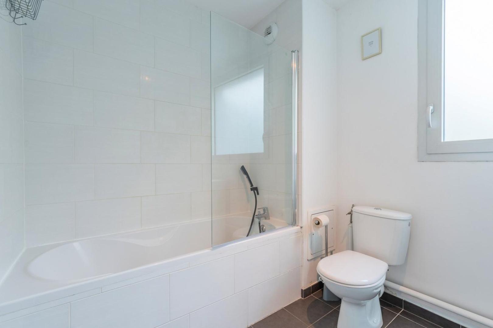 Apartment Near Metro With Parking & Balconies Λιλ Εξωτερικό φωτογραφία