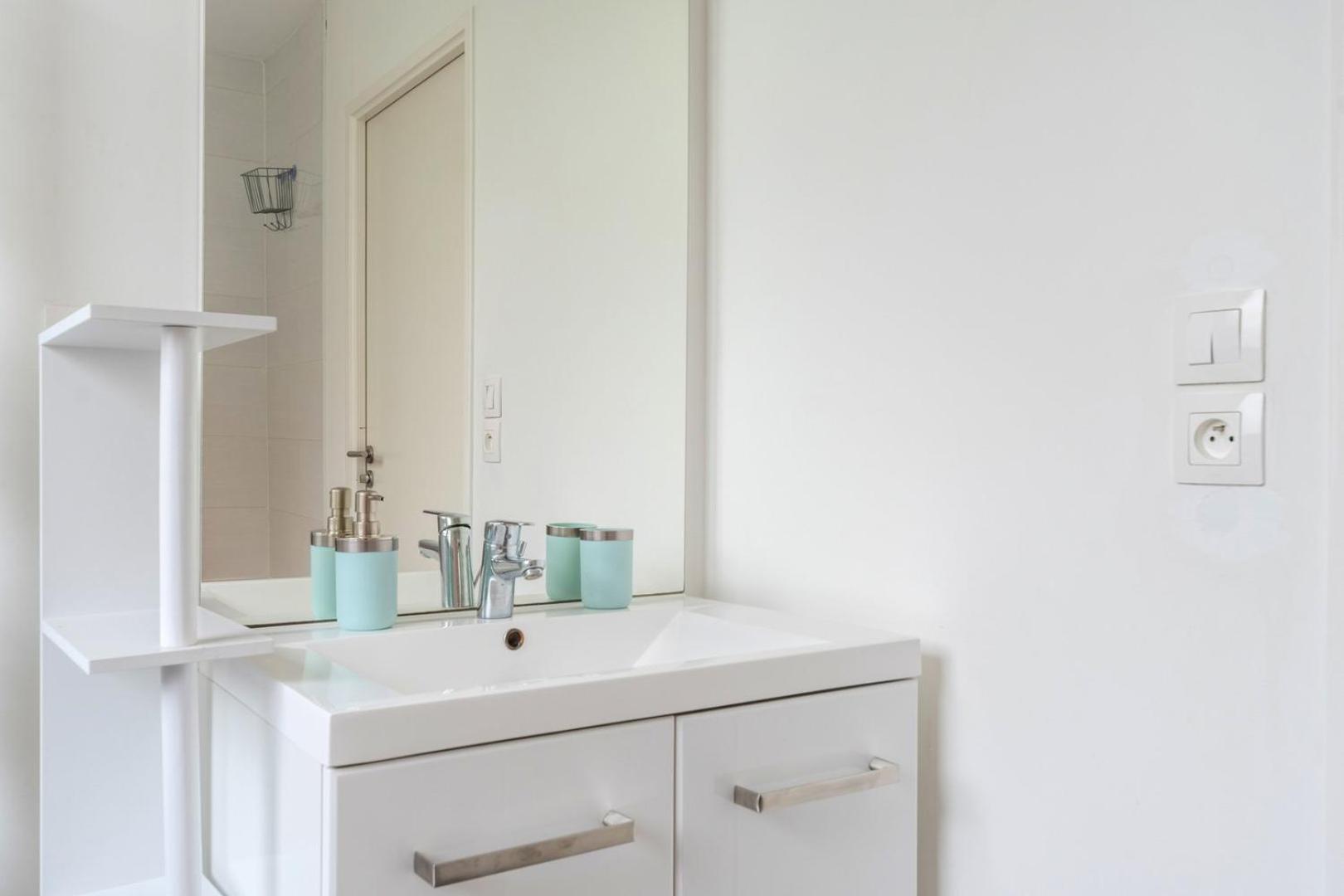 Apartment Near Metro With Parking & Balconies Λιλ Εξωτερικό φωτογραφία